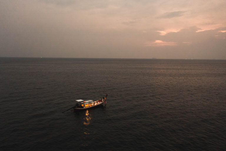 luxury-private-long-tail-boat-koh-phi-phi-plankton