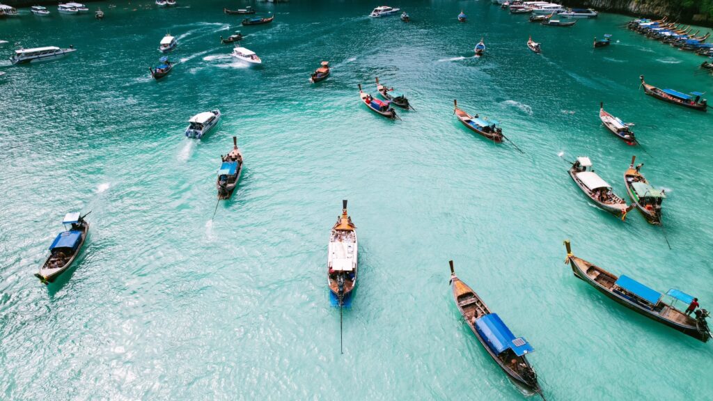 luxury-long-tail-boat-koh-phiphi-thailand-20