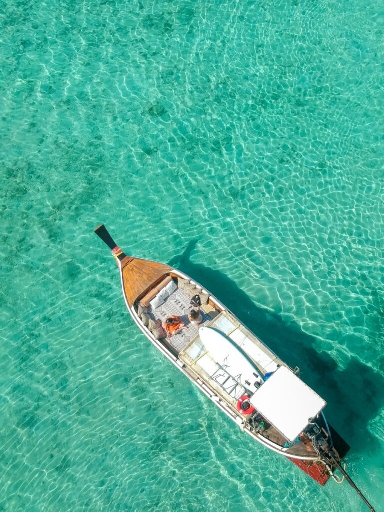 luxury-long-tail-boat-koh-phiphi-thailand-26